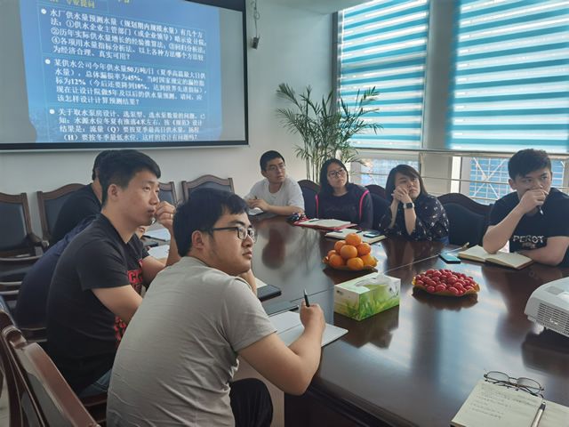 三 我院特邀請(qǐng)?jiān)暇┧畡?wù)集團(tuán)總工吳志成來(lái)我院授課(圖1)